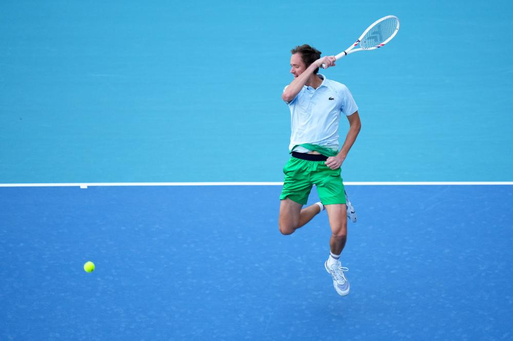 主优化词：塞维利亚客场几百强敌，表现出色